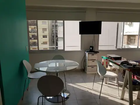 Monoambiente con terraza y parrilla propia