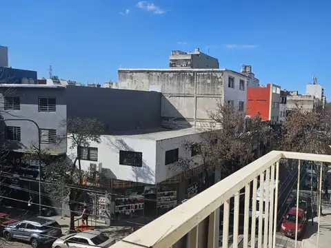 Alquiler departamento 3 amb flores apto comercial