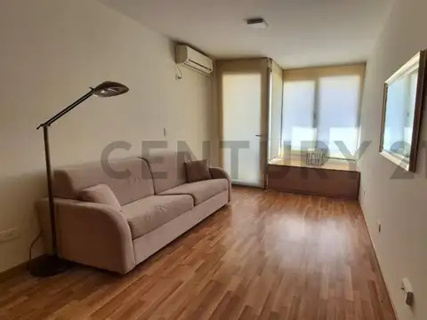 Alquiler de moderno monoambiente con balcón, muy luminoso. apto profesional.