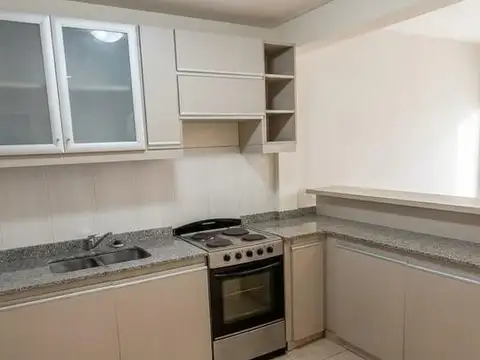 Departamento de 2 amb en donado-holmberg. sin muebles. edif de 10 años con amenities.