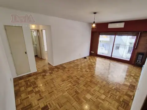 Alquiler - dos ambientes - muy luminoso - excelente - paso 700 - balvanera