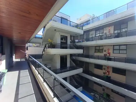 Espectacular 2 amb. y medio c/ balcón y amenities
