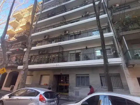 Depto de 3 amb contrafrente abierto con balcón