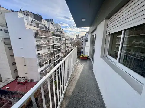 Alquiler almagro depto 4 amb + balcon, todo luz