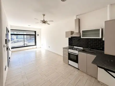 Departamento/ph de dos amb en villa lugano - con patio y parrilla. sin expensas!