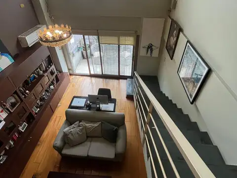 Alquiler! duplex de 2 ambientes con balcón y coche