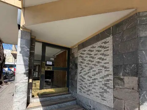 Alquiler departamento 3 ambientes en flores