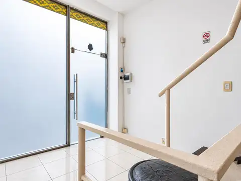 Venta local para showroom, oficina o e-commerce en caballito