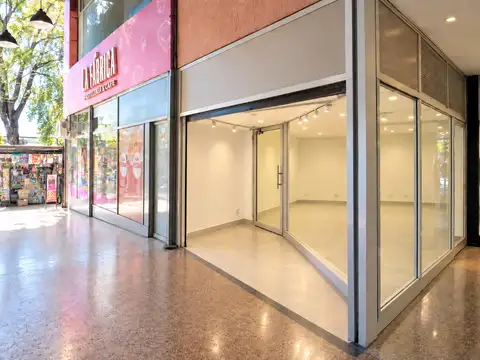 Oportunidad única | local en centro comercial de liniers | av. rivadavia