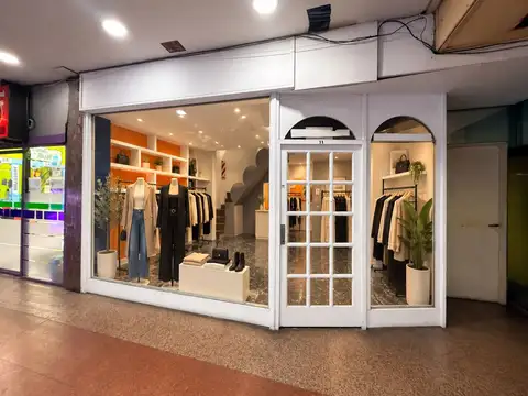 Local en galeria paris caballito 35m2