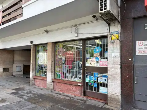 Local sobre av. gaona, doble vidriera apto crédito