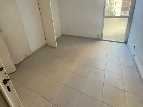 Venta de departamento  de 2 ambientes en  parque patricios