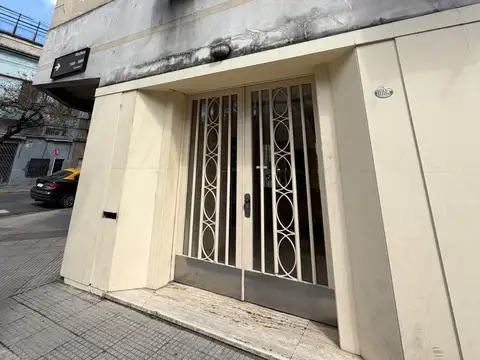 Venta - dos ambientes muy luminoso - san cristobal
