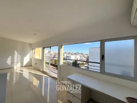 Monoambiente divisible con balcon