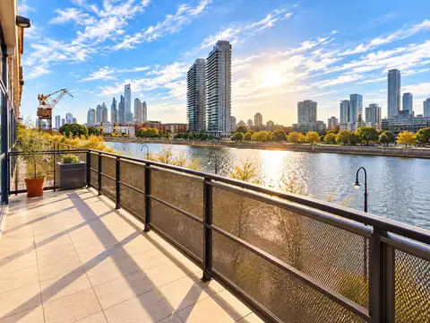 Depto. 3 ambientes con balcón aterrazado, cochera fija y vista al río – muy luminoso