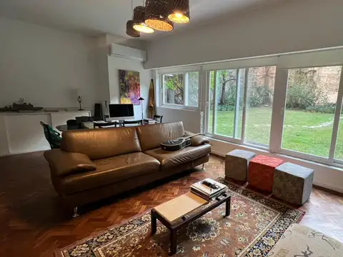 Uriburu entre juncal y arenales.  - venta - vvda o profesional  pb muy luminosa con salida a jardín.