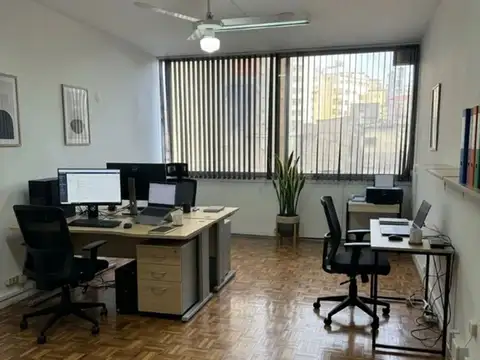 Venta oficina a mts de av corrientes y obelisco