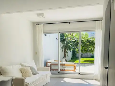 Un dúplex que sorprende: patio propio, parrilla y cochera en pleno belgrano r