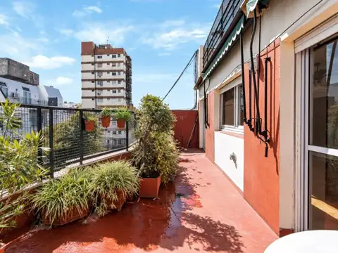Venta departamento 4 ambientes con escritorio y terraza. sucre y av. libertador