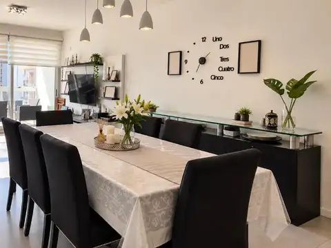 Departamento tres ambientes con cerramiento y cochera full amenities