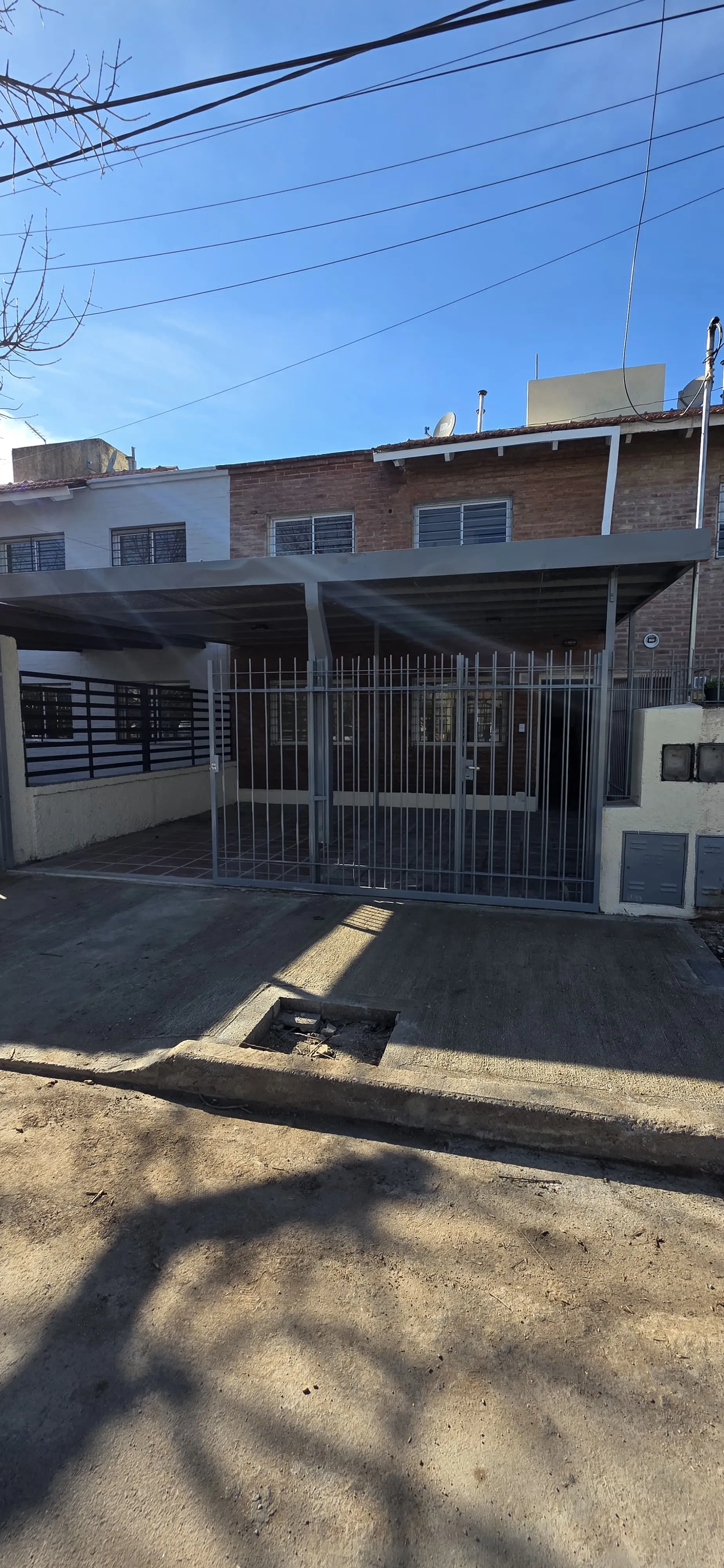 DUPLEX! ZNA VALLE ESCONDIDO! 2 DOR! PATIO! ASADOR! COCHERA!