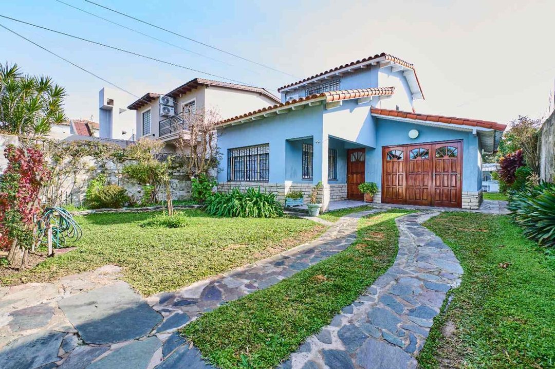 Venta Casa en Victoria Gran Lote Propio