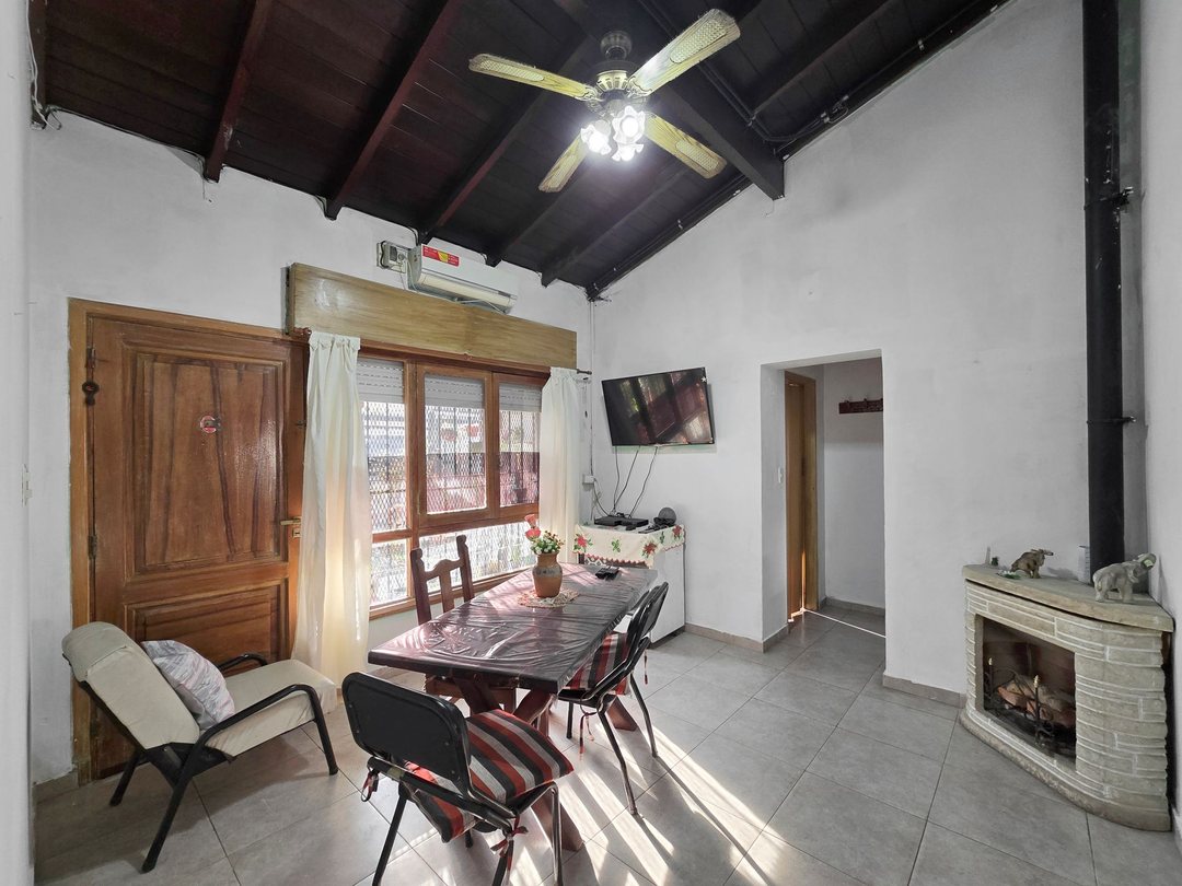 VENTA CASA 5 AMB JARDIN COCHERA PADUA MERLO