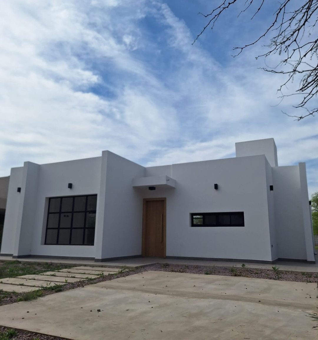 Venta de Casa a Estrenar Barrio Privado El Chañar