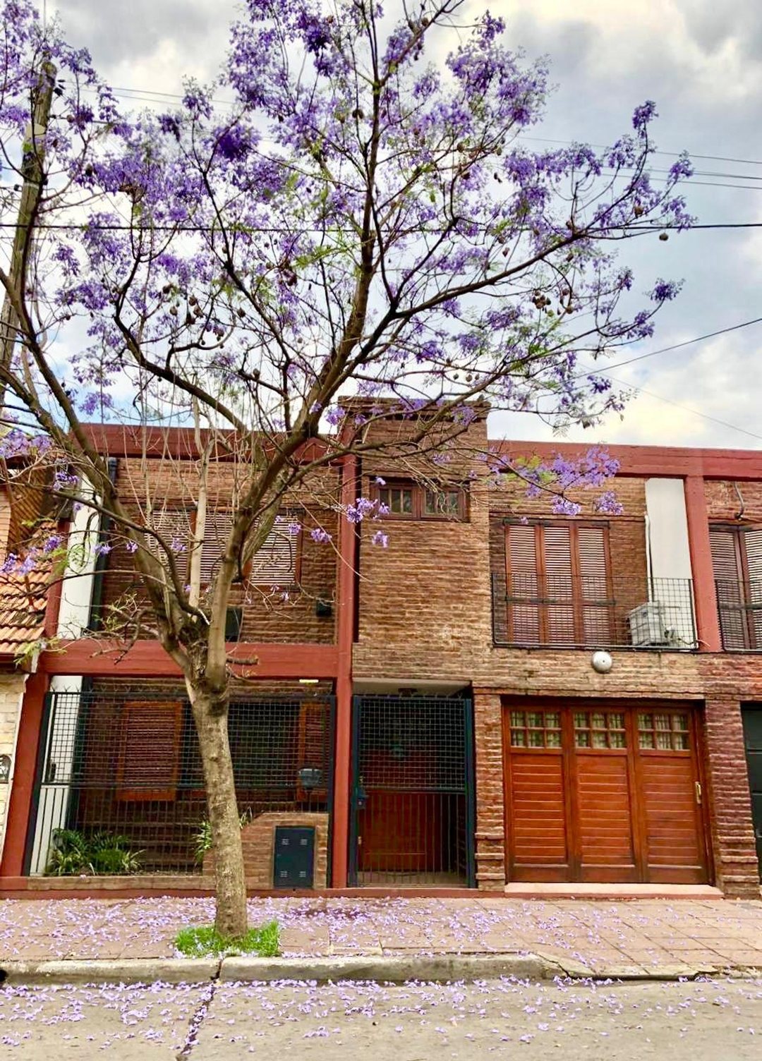 VENTA PH TIPO CASA QUILMES  5 AMB PATIO COCHERA
