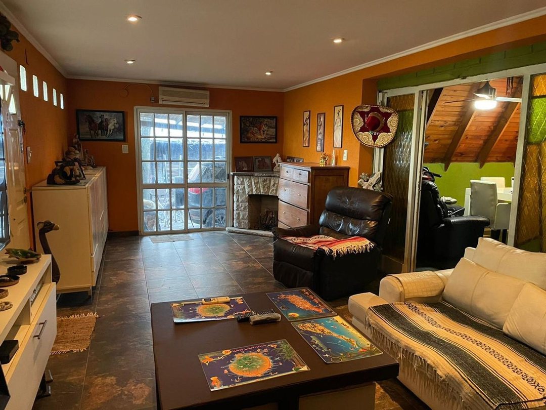 CASA EN VENTA 2 DORMITORIOS EN GONNET