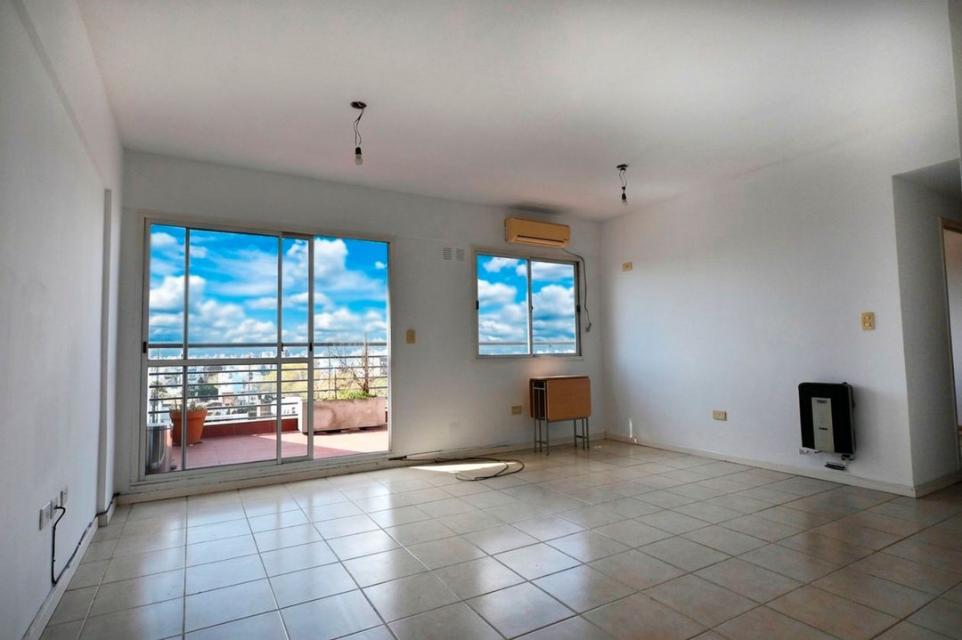 Venta  SEMIPISO 2 AMB con COCHERA y BALCON TERRAZA