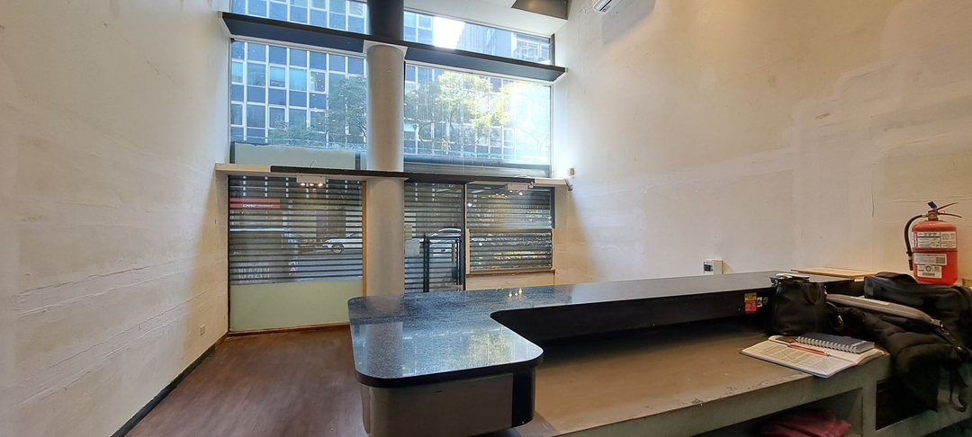 Alquiler Local Comercial Av. Santa Fe y Suipacha