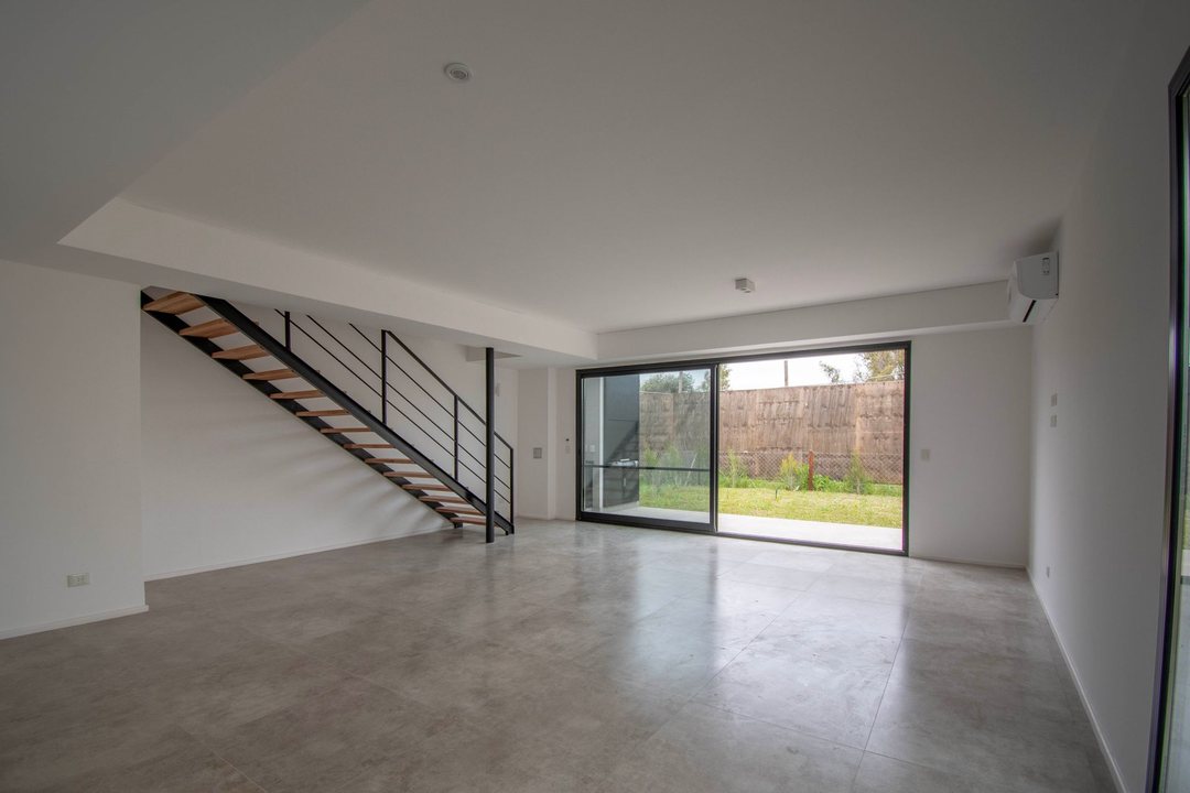 Casa 4 ambientes en alquiler en Newhaus Benavidez