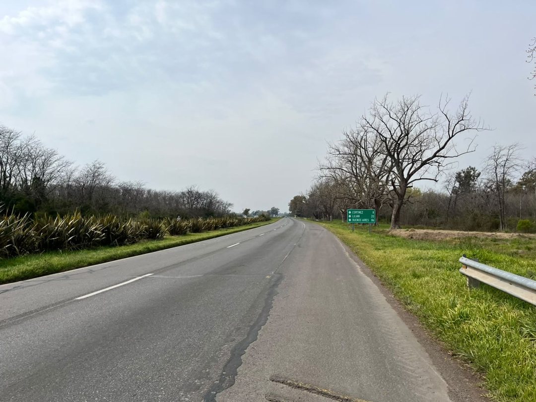 Fracción 3,71 Ha sobre Colectora Ruta 7 – Luján –