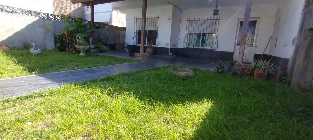 VENTA CASA 3 AMBIENTES APTO CRED. MERLO