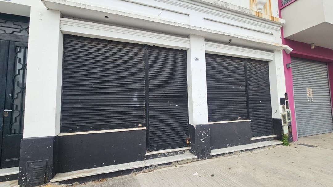 VENTA LOCAL COMERCIAL POMPEYA