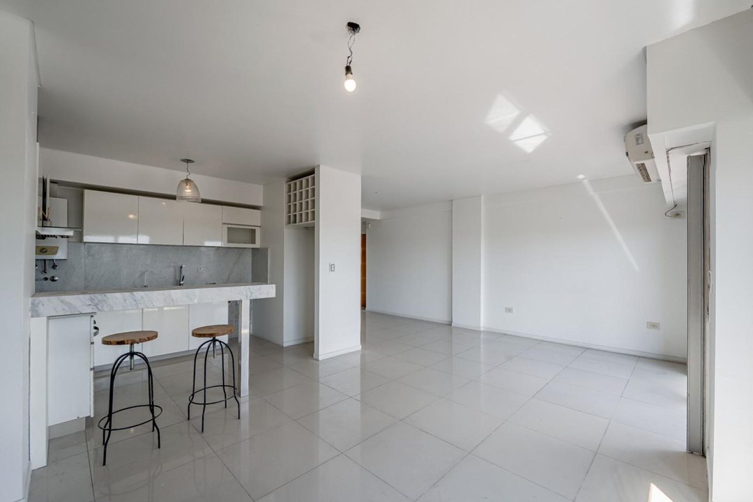 DEPARTAMENTO EN VENTA 4 AMBIENTES EN CASTELAR