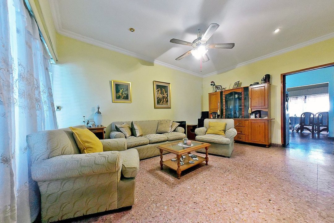 VENTA CASA 4 AMB HURLINGHAM COCHERA QUINCH PARRILL