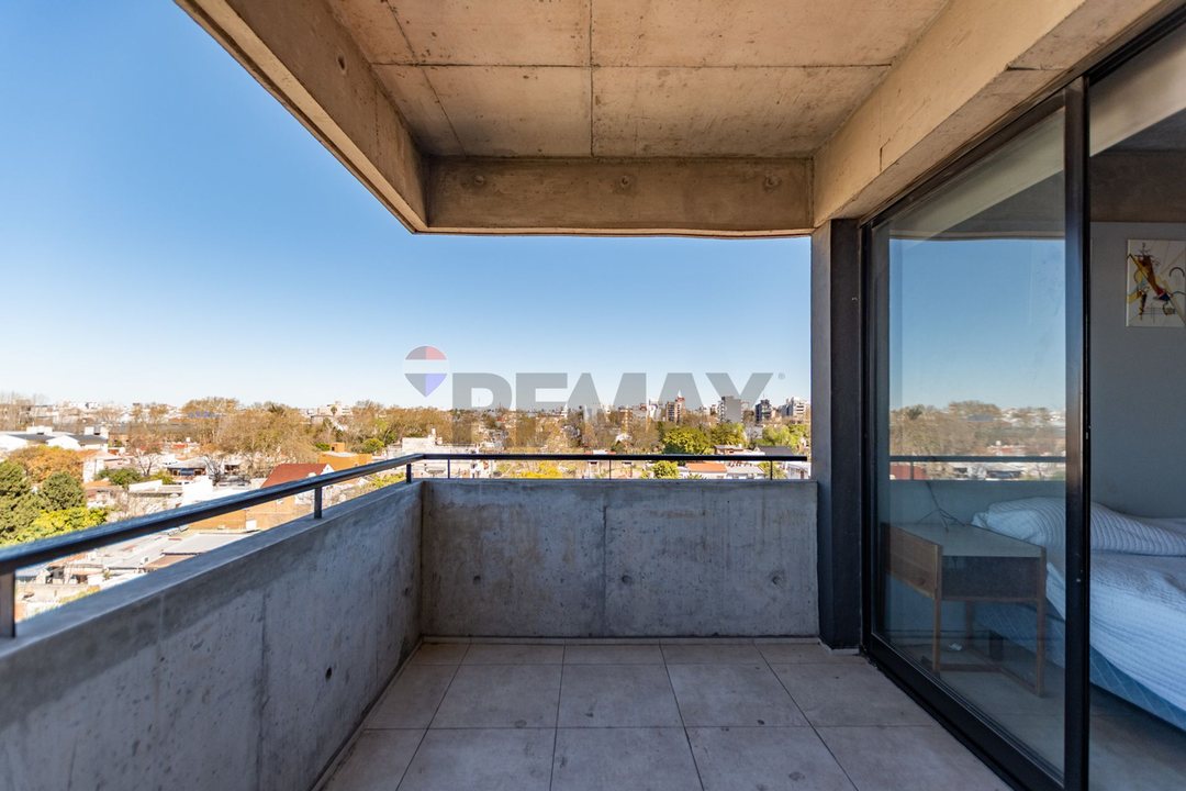 VENTA  MONOAMBIENTE CON BALCON AL FRENTE V. MAIPU