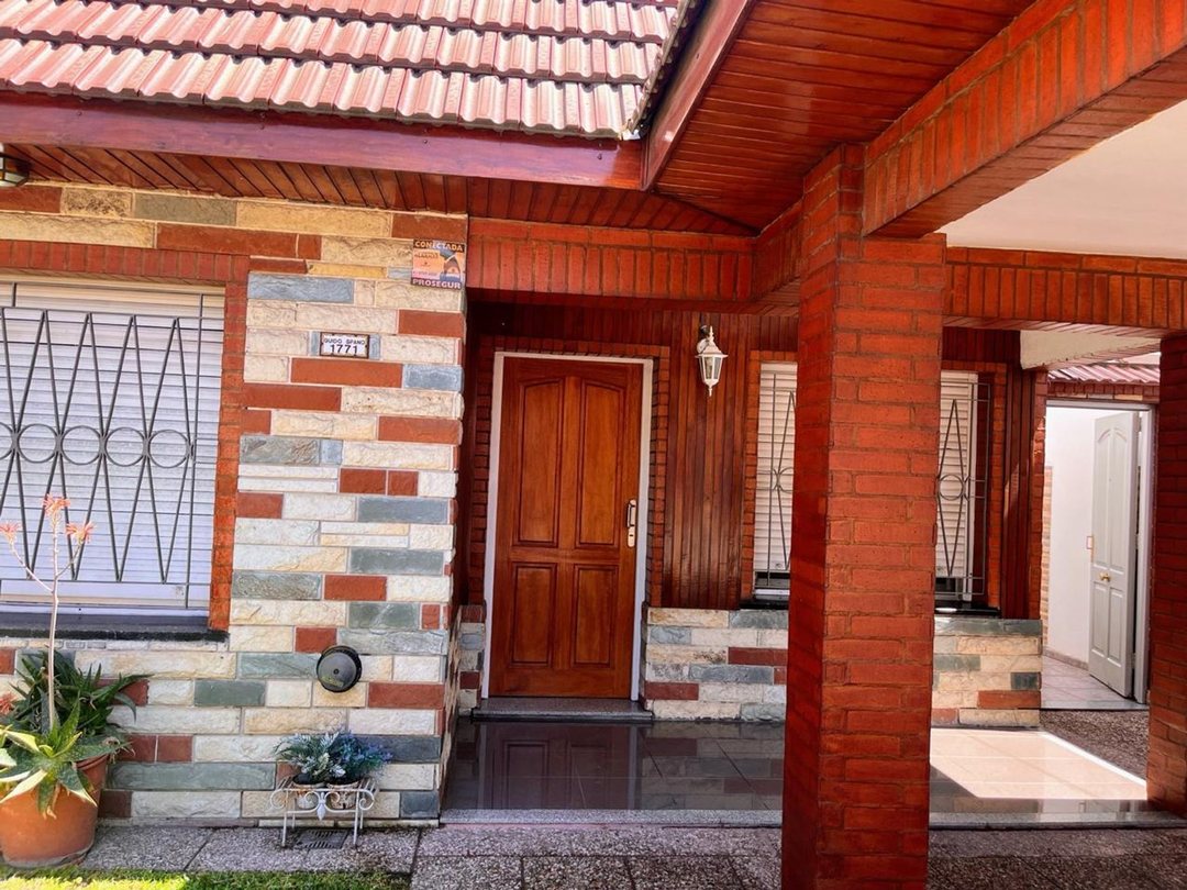 Alquiler Chalet 3 Amb Villa Luzuriaga Cochera