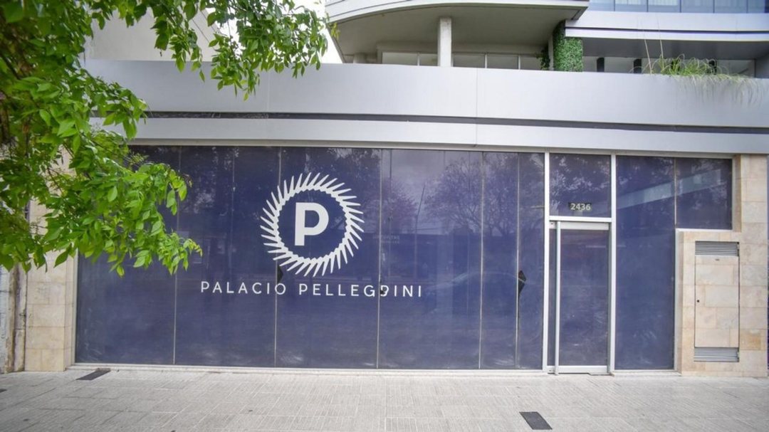 LOCAL COMERCIAL BOULEVARD PELLEGRINI Y RIVADAVIA