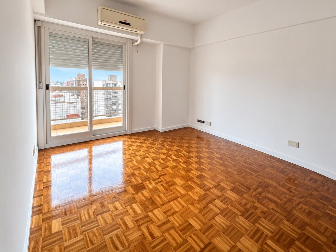 VENTA DPTO 3 AMB MAS DEPENDENCIA RECOLETA FINANCIA