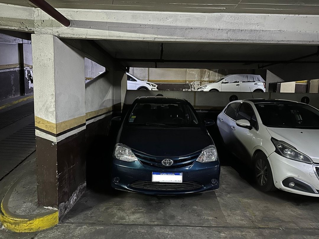Venta Cochera Fija para Auto en Caballito