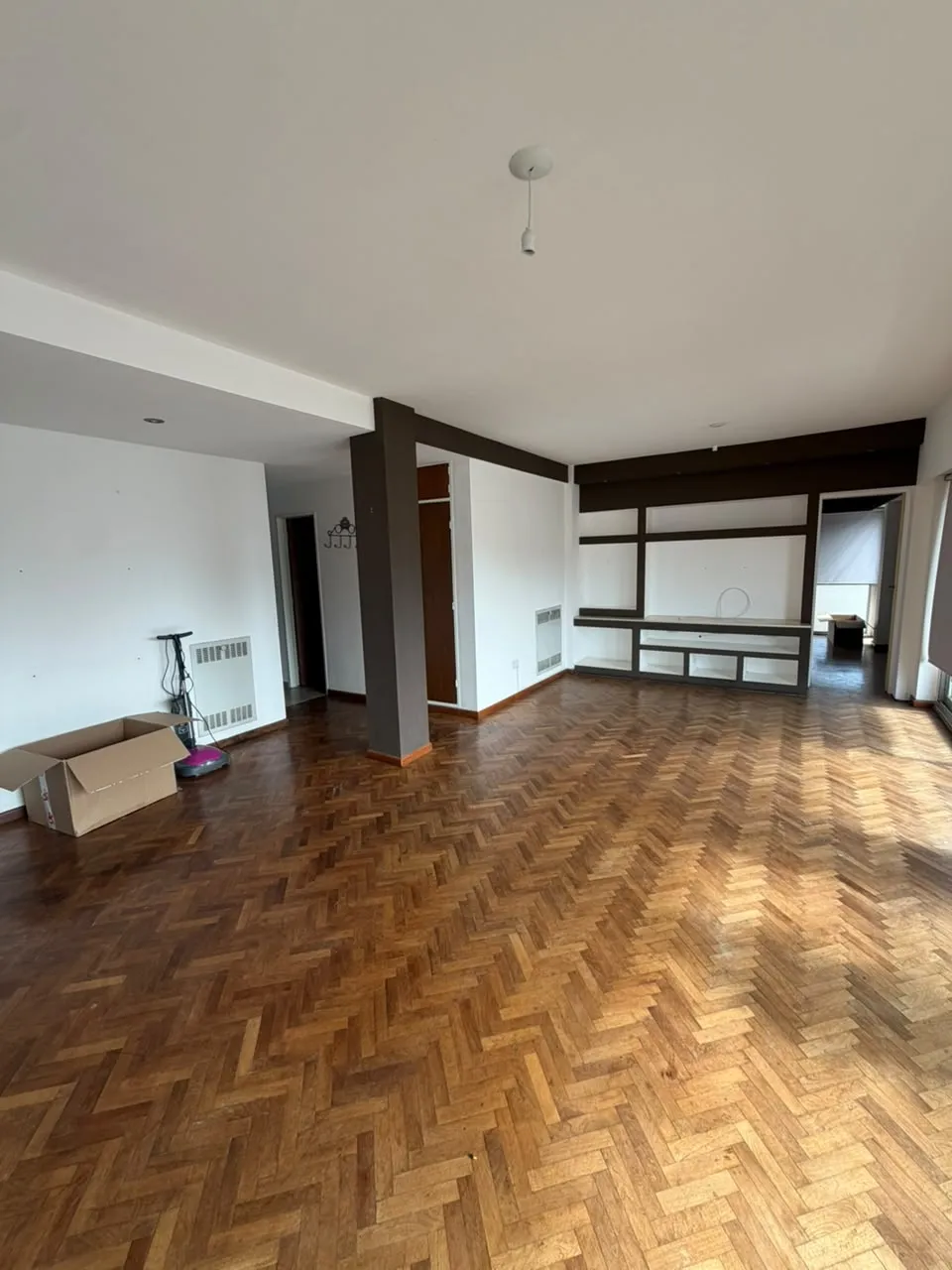 SE VENDE GRAN DPTO 4 DORM EN CIUDAD DE RIO CUARTO