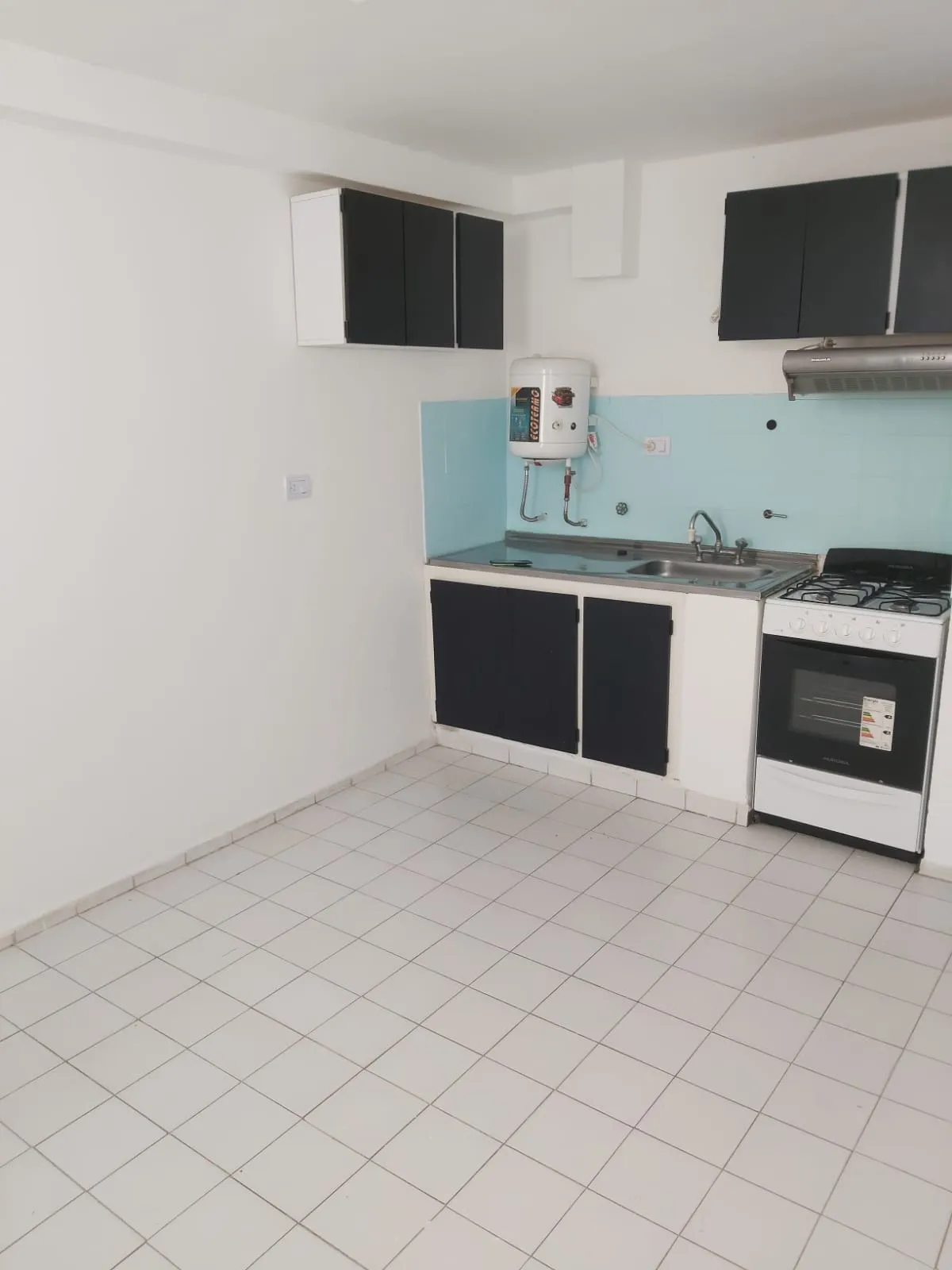 Venta - Monoambiente Chubut 20 / Ideal inversionista.