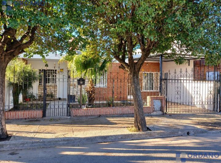 Casa · 150m² · 7 Ambientes · 1 Cochera