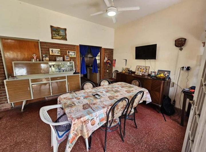 Casa · 127m² · 5 Ambientes · 1 Cochera