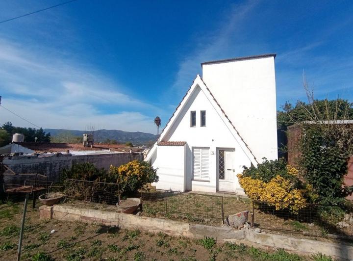 Casa · 95m² · 3 Ambientes · 1 Cochera