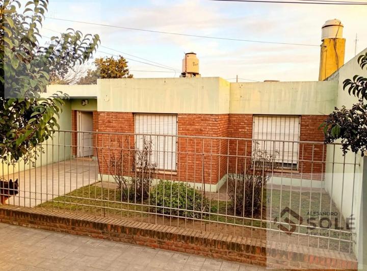 Casa · 156m² · 5 Ambientes · 1 Cochera