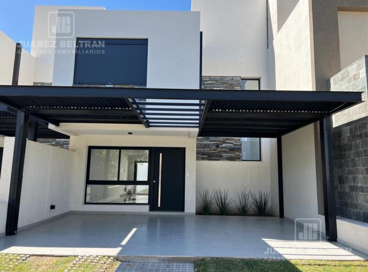 Casa · 180m² · 8 Ambientes · 2 Cocheras